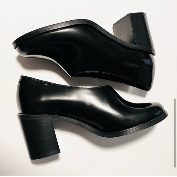 ✨COS✨Round Toe Chunky Patent Heels - Picture 2 of 7